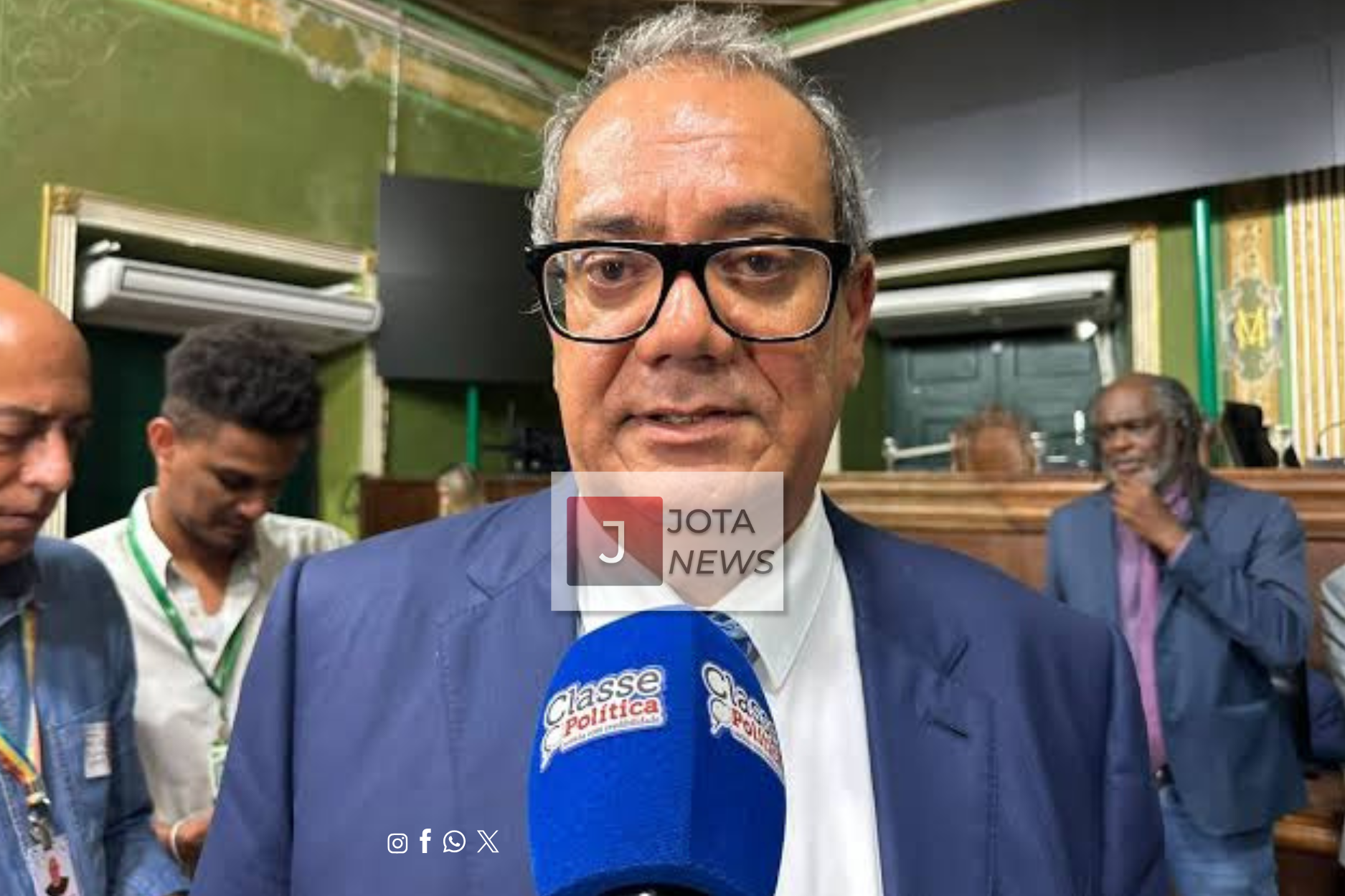 Carlos Muniz propõe maior honraria de Salvador para Elmar Nascimento