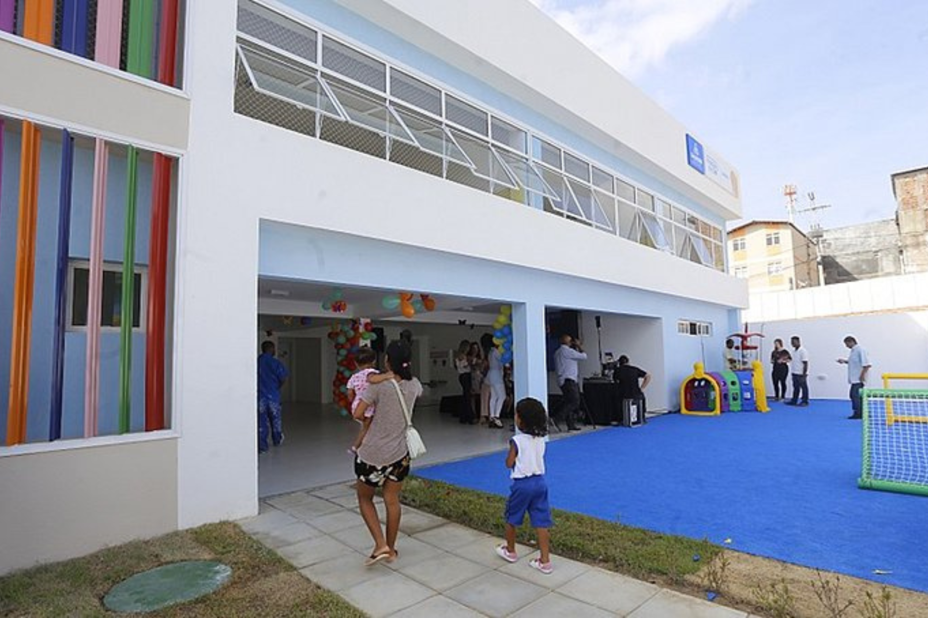 Salvador abre cadastro para creches, escolas e EJA com inscrições online e presenciais